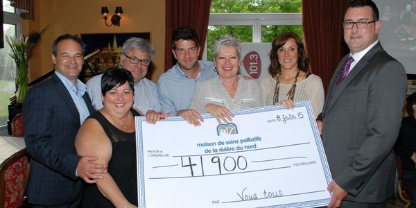 Le comité organisateur du tournoi: Marc Grenier, Josée Desnoyers, François Pageau, François Blondin, Sylvie Tremblay, Yannie