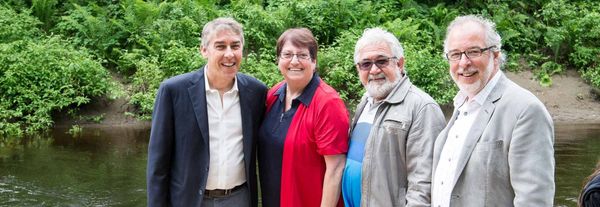 Le député de Rousseau Nicolas Marceau sur le quai du nouveau parc en compagnie de la mairesse de Sainte-Sophie Louise Gallant