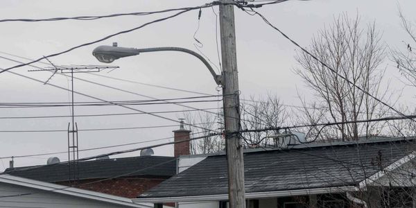 Pour plusieurs propriétaires, le gel des taxes arrivera un peu après le gel sur les toits de Saint-Jérôme.