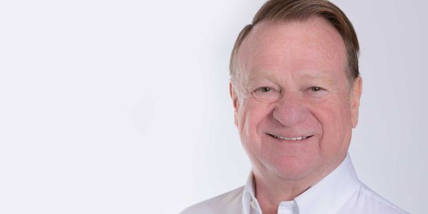 Homme d'affaires bien connu à Sainte-Adèle, Robert Milot veut entendre les citoyens alors qu'il entend devenir le maire.