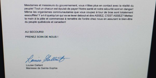 La mairesse Louise Gallant, de Sainte-Sophie, trouve que les gouvernements fédéral et provincial sont déconnectés de la réali