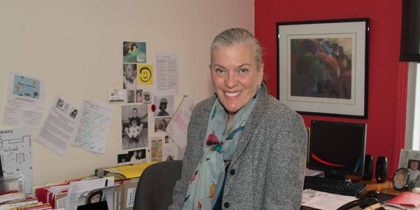 Le premier Salon Maternité Paternité Enfants a eu lieu en avril 1993, toujours organisé par Louise Benoit.