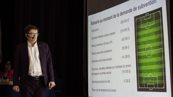 Le maire Germain explique pourquoi Prévost ne paiera pas seule un terrain de soccer synthétique