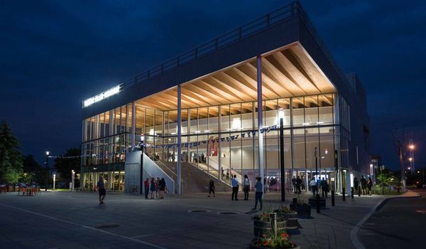 Spectacles remis au Théâtre Gilles-Vigneault jusqu'au 12 avril et messes annulées dans tout le diocèse