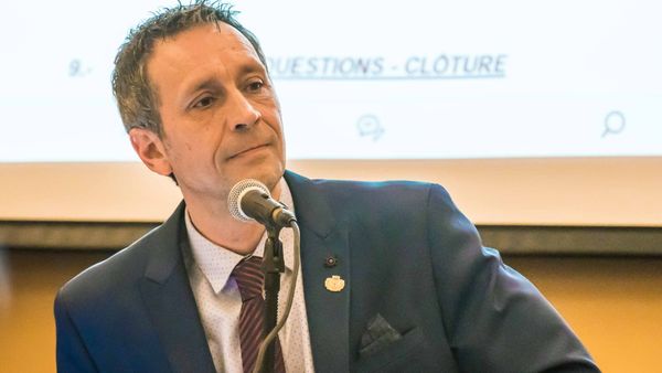 Le maire Stéphane Maher lors de l'assemblée du conseil municipal de Saint-Jérôme le 20 novembre 2018.