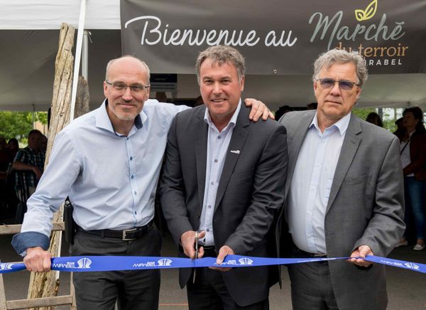 Marché public à Mirabel tous les dimanches jusqu'au 16 octobre