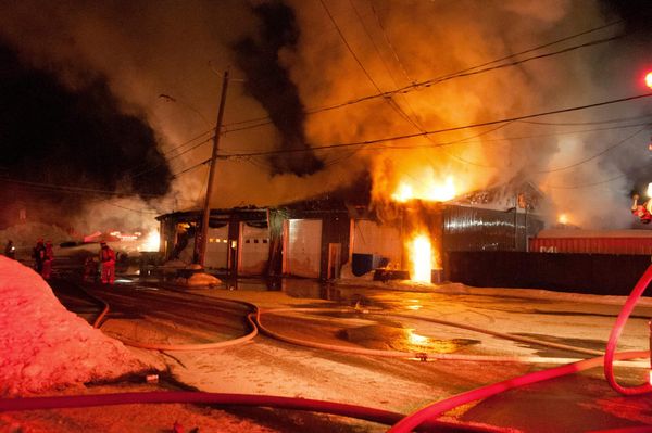 Le feu détruit des entrepôts de la rue Lamontagne à Saint-Jérôme (suite et fin)