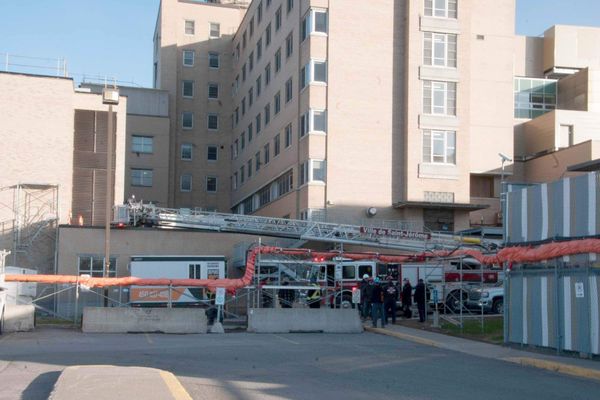 Mort d'un ouvrier tombé du toit au chantier de l'Hôpital de Saint-Jérôme