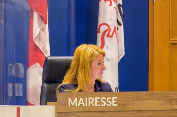 Les assemblées du conseil municipal de Saint-Jérôme ressemblent à du mauvais théâtre