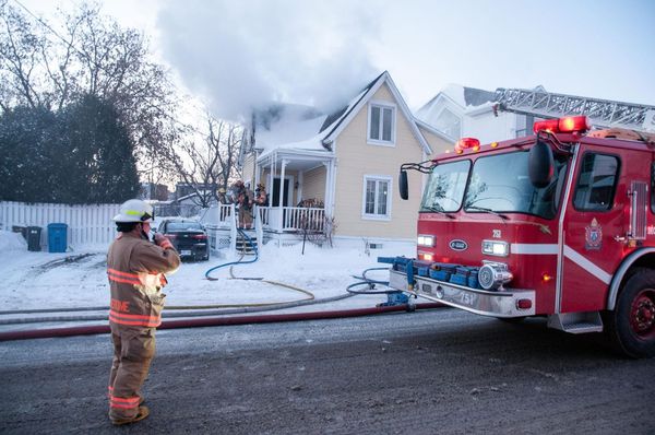 Il y avait du feu dans la cheminée rue Laviolette