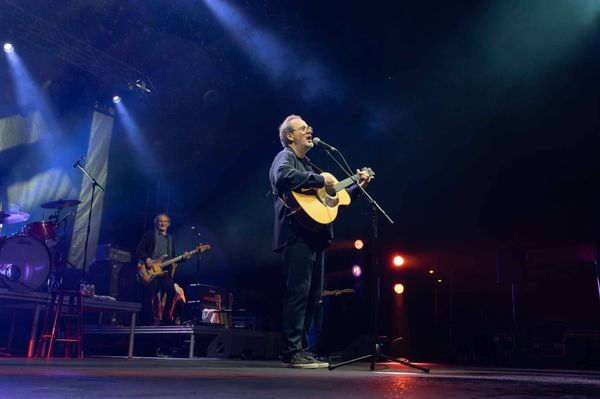 Une fête avec Paul Piché sous la pluie pour la Saint-Jean