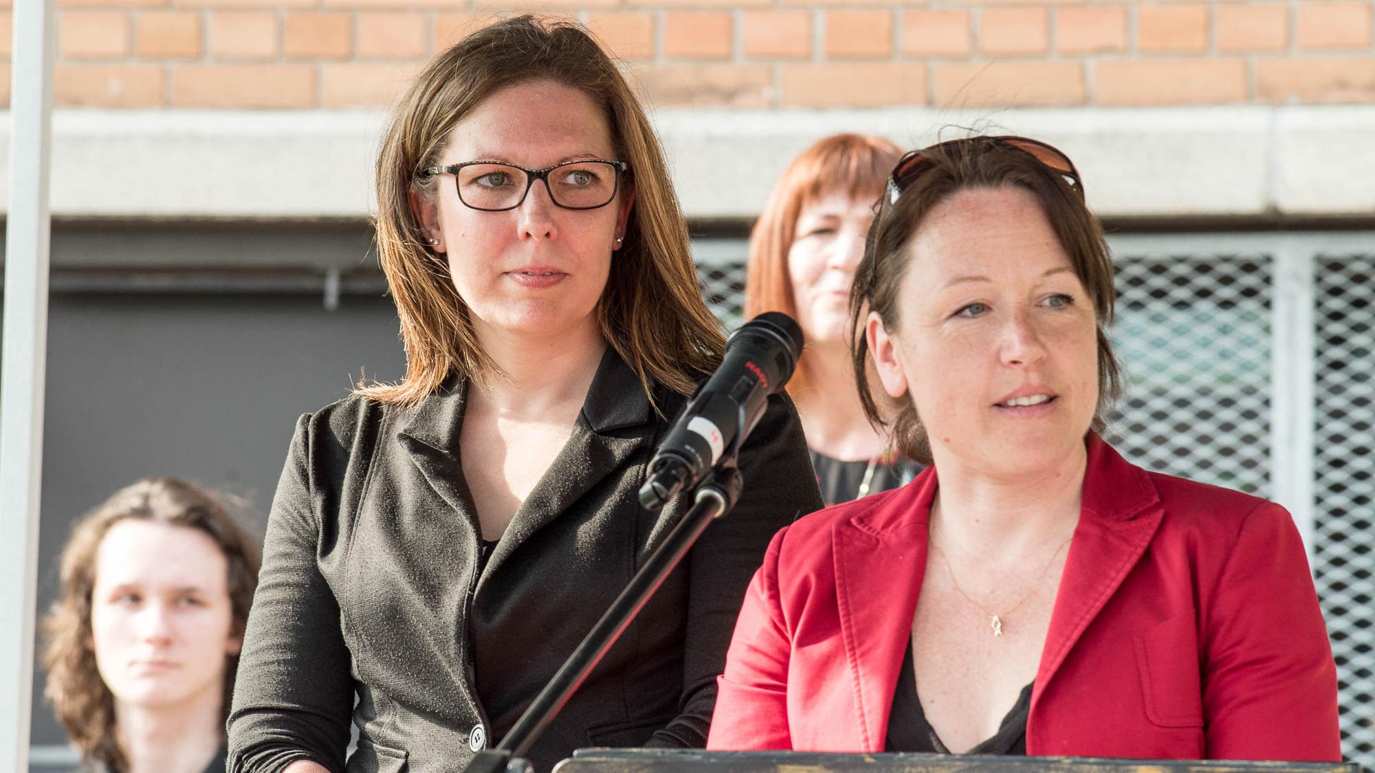 Stéphanie Chaput et Mélanie Pagé, respectivement vice-présidente et présidente du conseil d'établissement, ont témoigné de la reconnaissance des parents et élèves de l'école envers tous les responsables du projet.