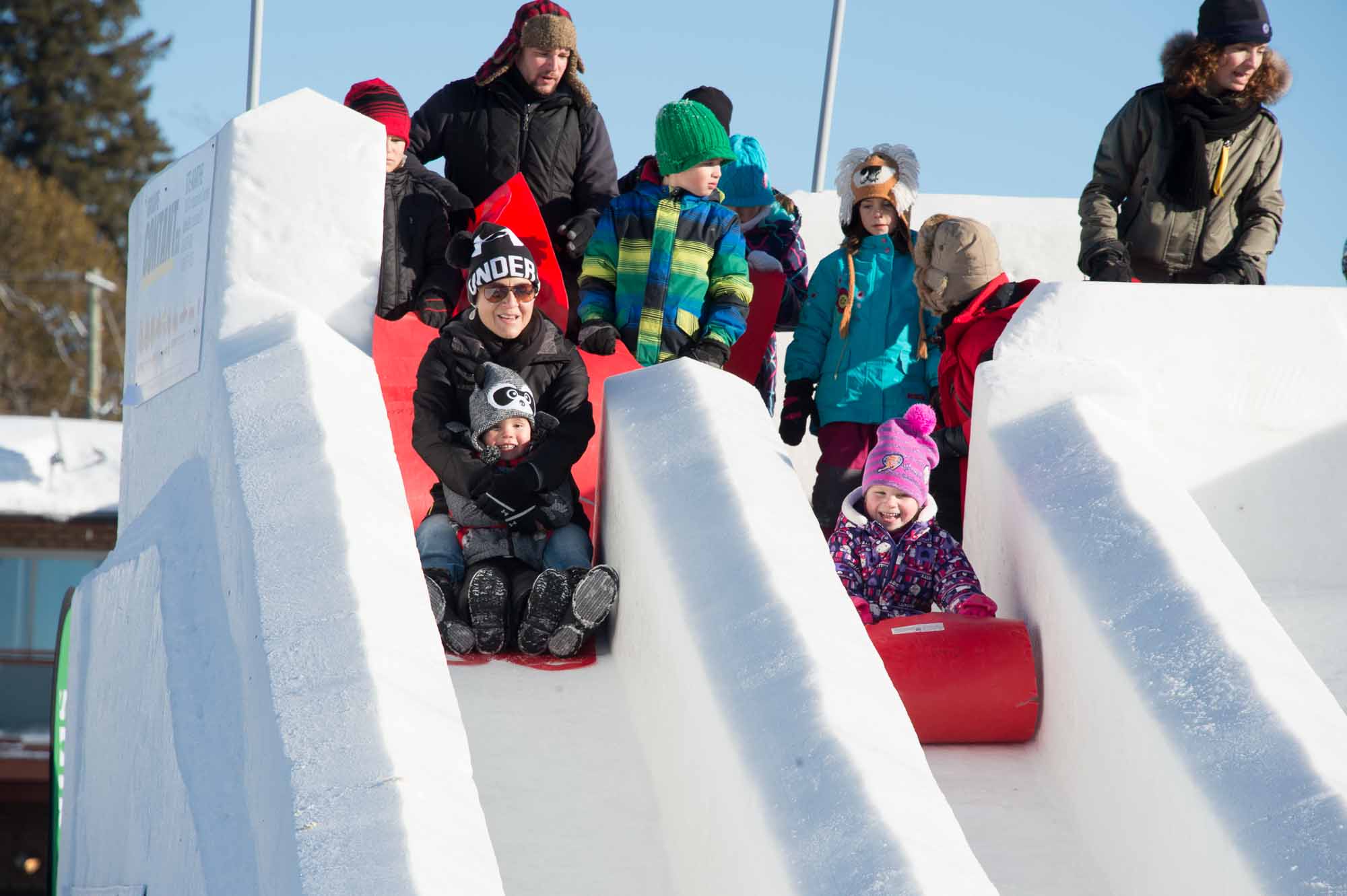 Le beau temps de la fin de semaine dernière a permis aux gens de Sainte-Agthe et d'ailleurs de s"appropriprier Festi-Neige pour lprochaines fins de semaines.
