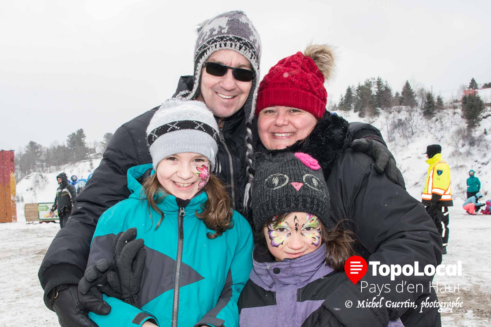 La petite famille piedmontaise composée de Michel Desjardins et Martine Lavallée et de leurs filles Kelly-Ann et Émy-Rose ont profité de ce nouveau parc à deux pas de chez eux.