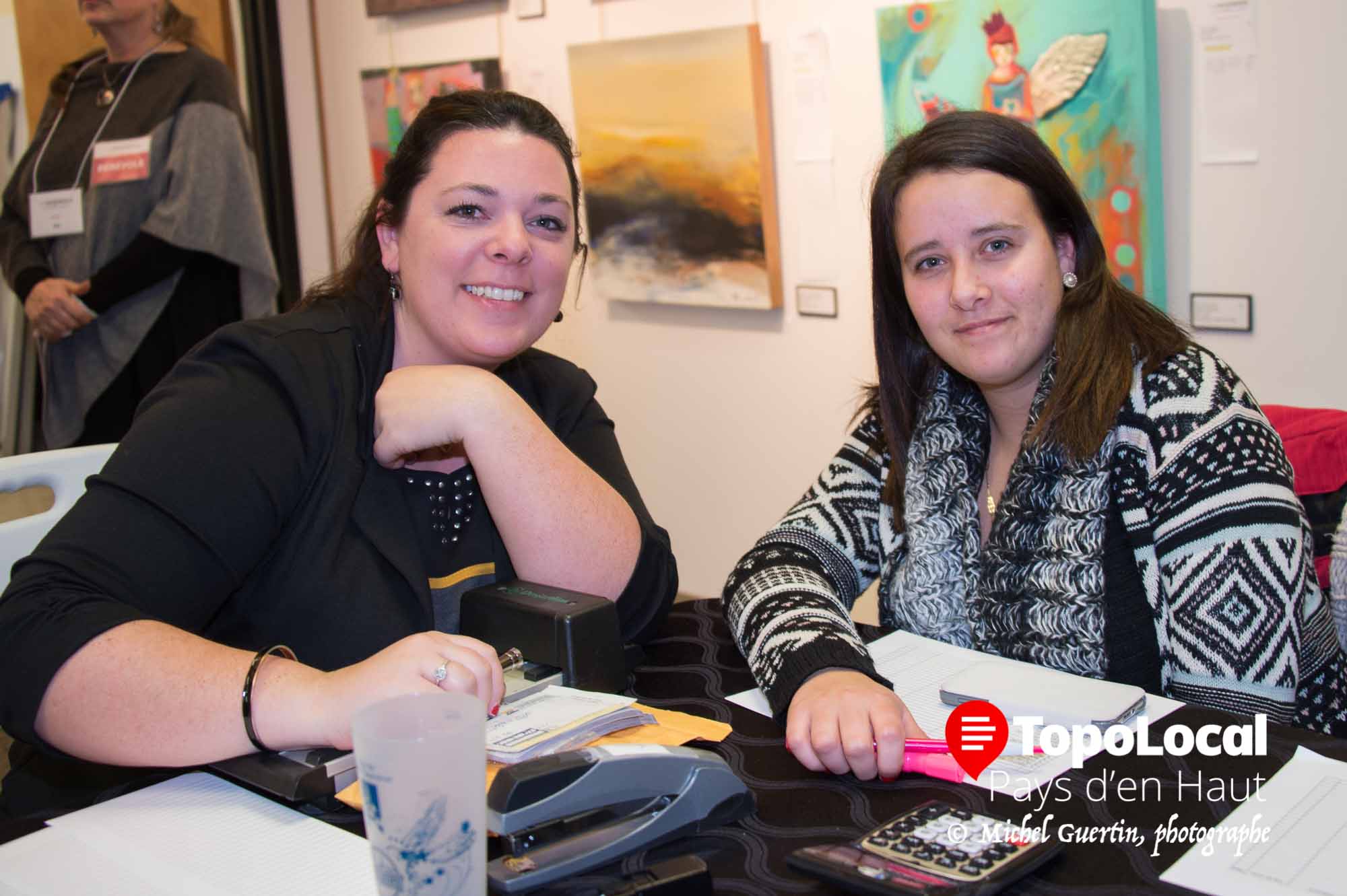 Isabelle Chevalier et Gabrielle Brière de la Chambre de Commerce de La vallée de Saint-Sauveur étaient au travail comme à tous les ans.