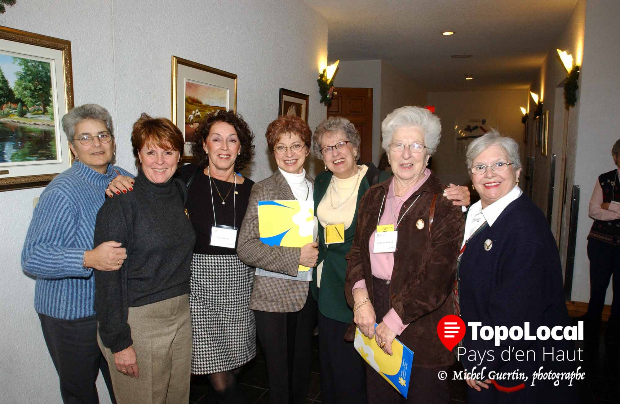 Avec ce groupe de bénévoles, elle avait contribué au succès d'une parade de mode au Chantecler au profit de la Société Canadienne du Cancer section Laurentides.