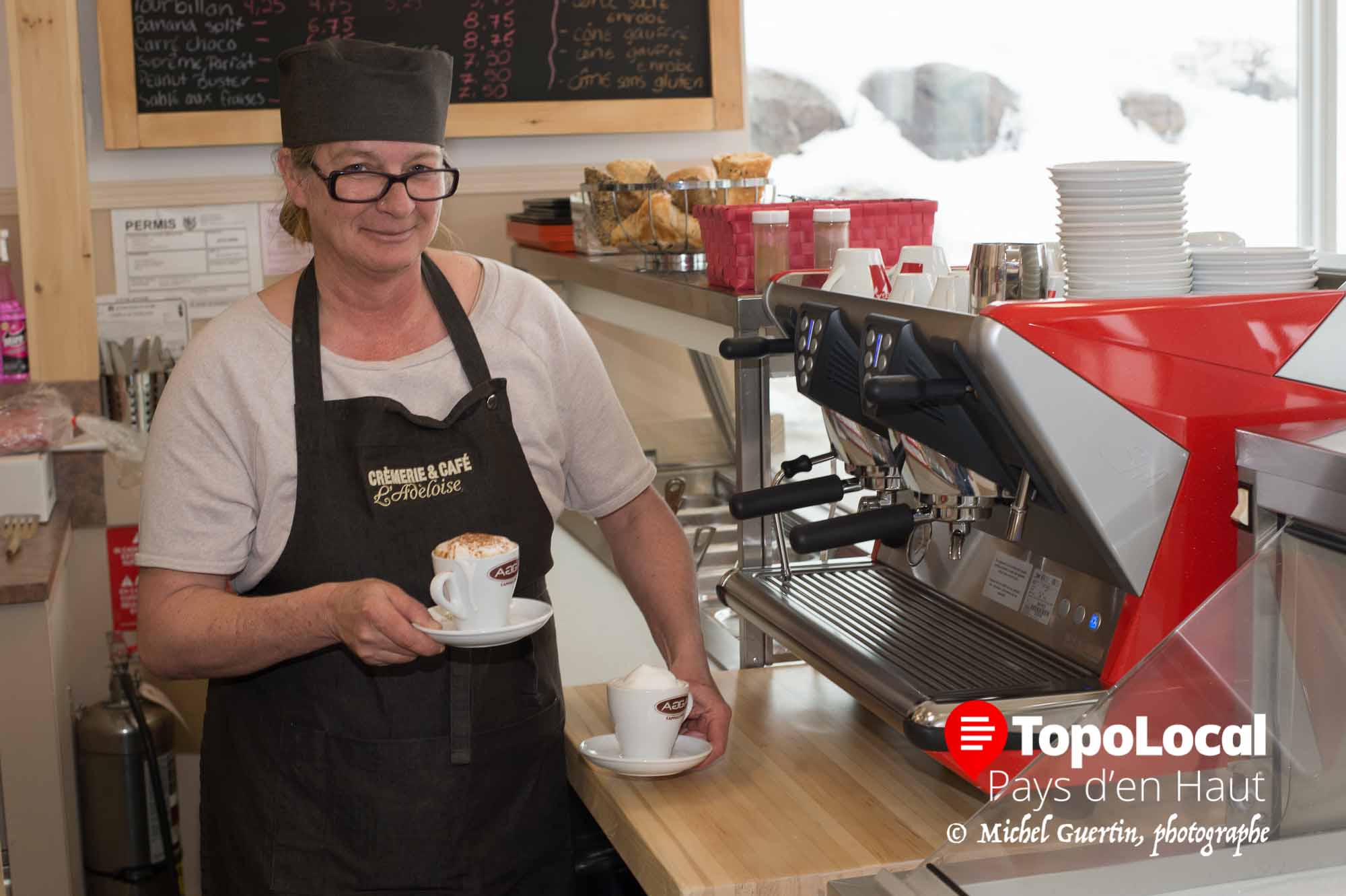 Le beau temps s'en vient et c'est le temps de se gâter à la nouvelle Crèmerie et café L'Adéloise dans ses nouveaux locaux, beaucoup plus grand, ce qui permet à la direction d'offrir repas et café. Allez dire bonjour à la propriétaire Lorraine Michaud.