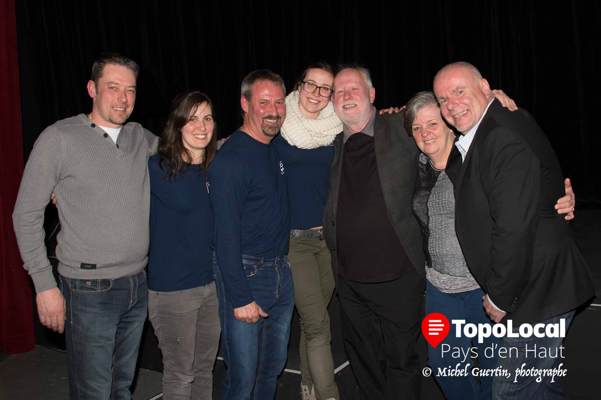 Plusieurs collègues de travail avaient eu vent de cette belle nomination et étaient présent. On reconnaît: Luc Plamondon, Odrée Lortie, Normand Lortie, Catherine Lortie ,Paul Legault, Francine Fournier conjointe de Paul, et Sylvain Marinier.