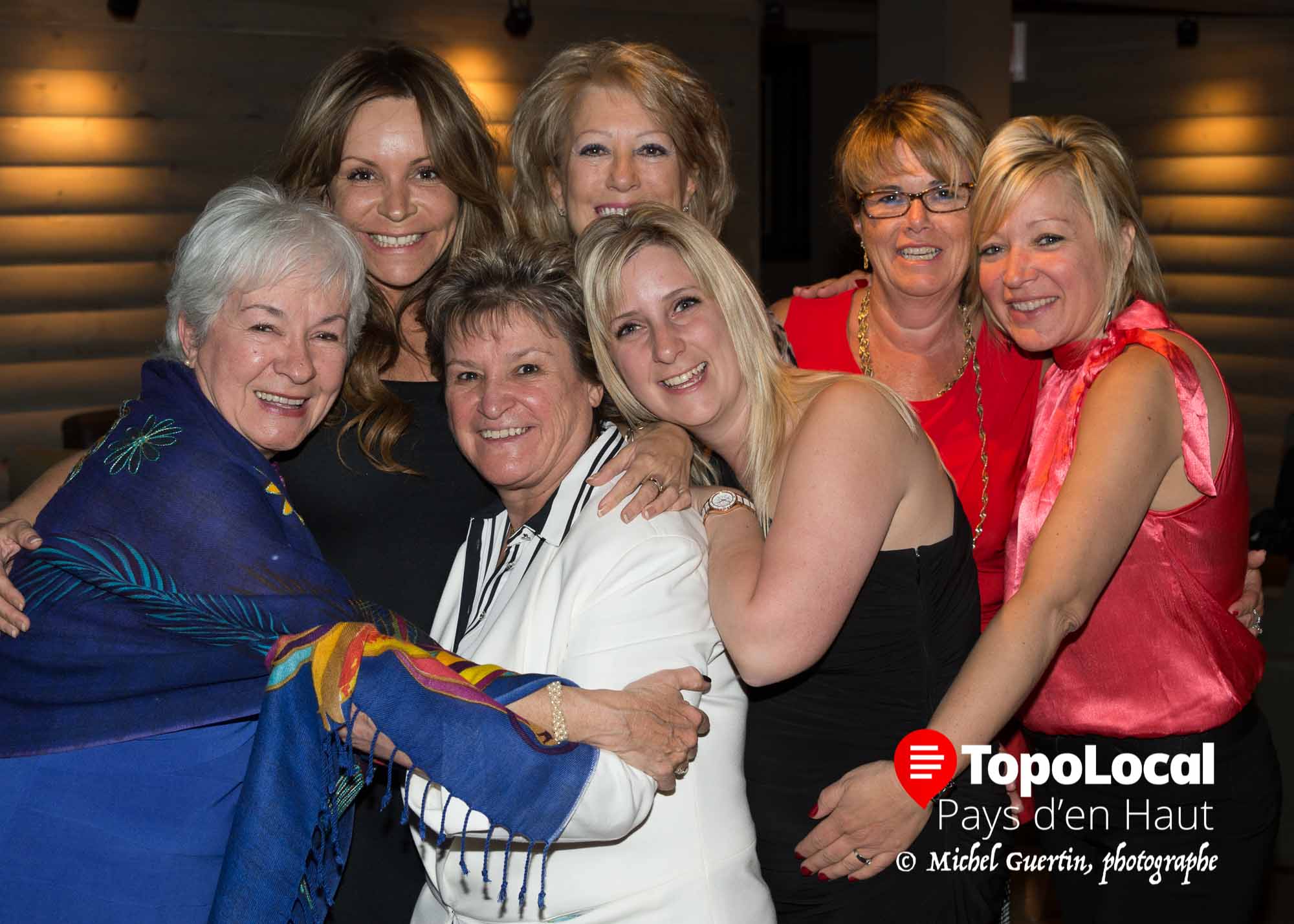 Le coeur était à la fête lors de cette soirée. On a même fêté très tard... Sur la photo on reconnaît:Lucie Létourneau, Nadia Bertrand, Joanne Dubé, Linda Lake, Cindy Larocque, Line vanier et Nathalie Blais.
