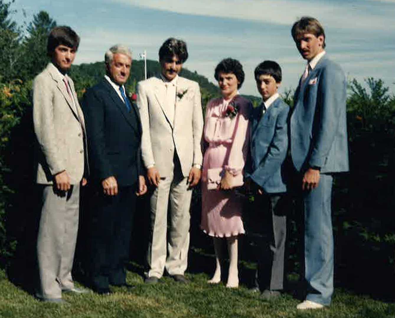 Gilles Richer et yvette Lebeau avec leurs quatre garçons.