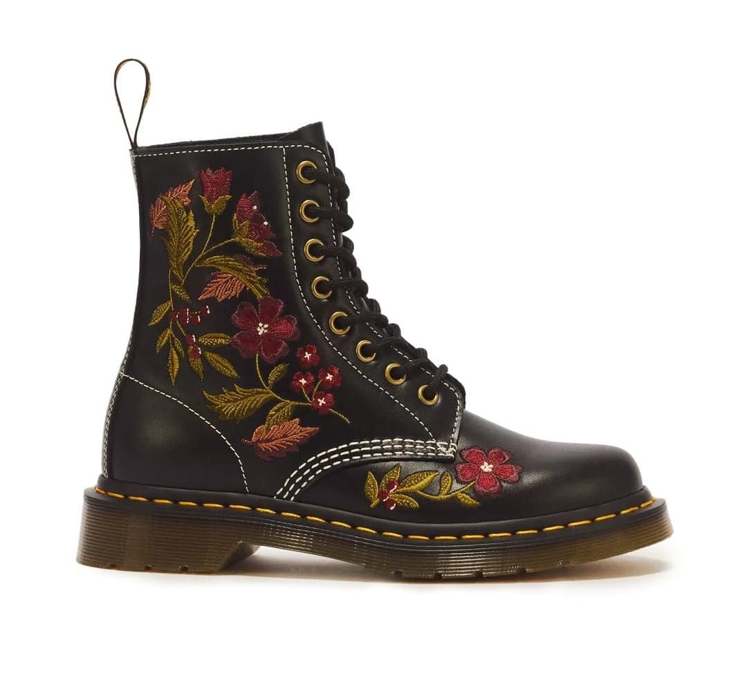 Fug Nation Loves Boots!