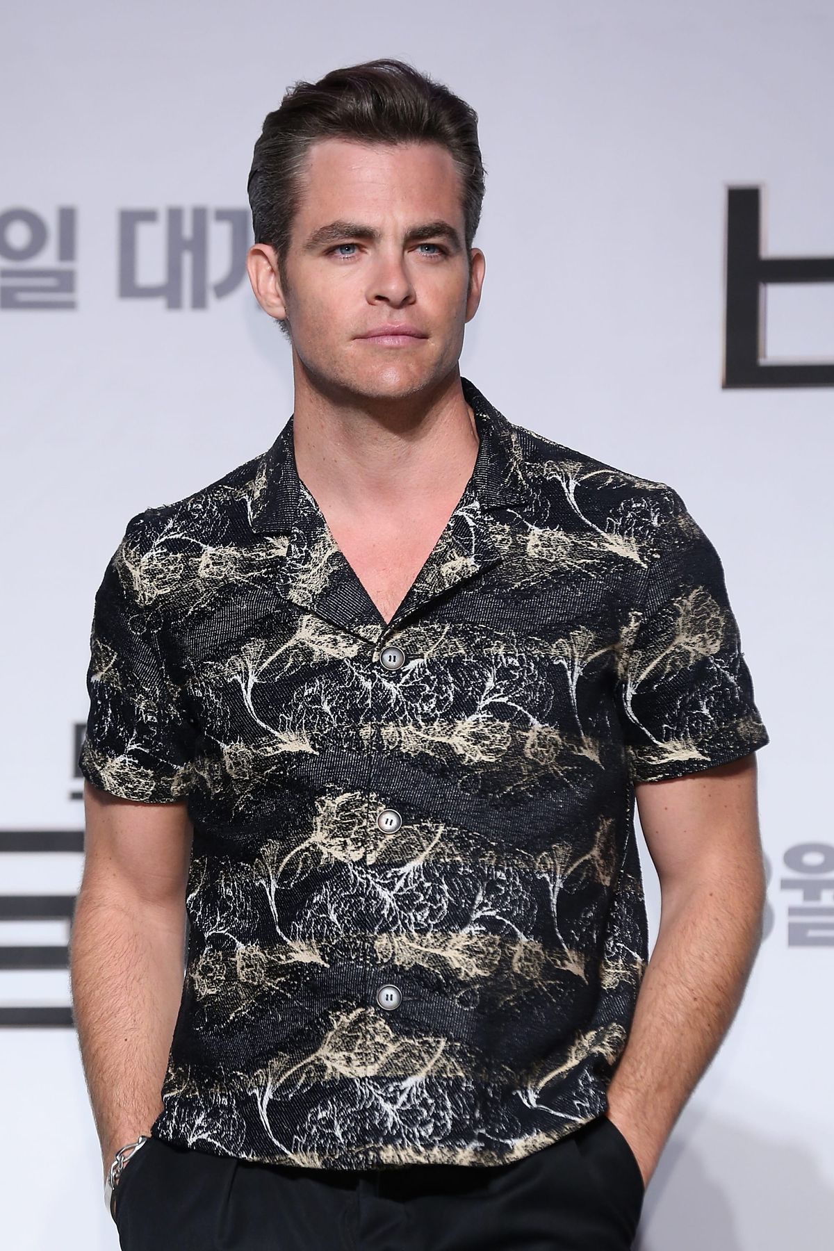 Fug or Fab: Chris Pine