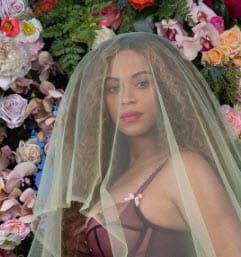 Beyonce Announces Pregnancy In The Most Beyonce Way Ever