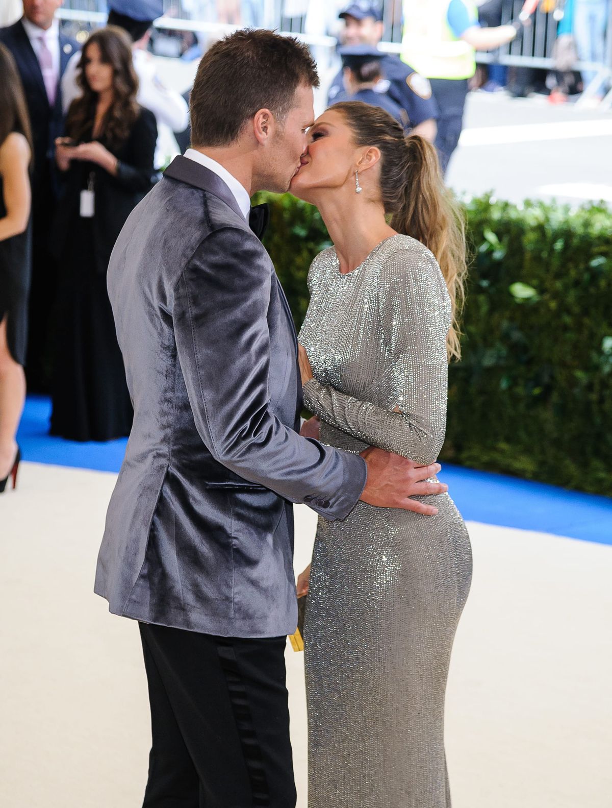 Gisele and Tom Make Out All Over The Met