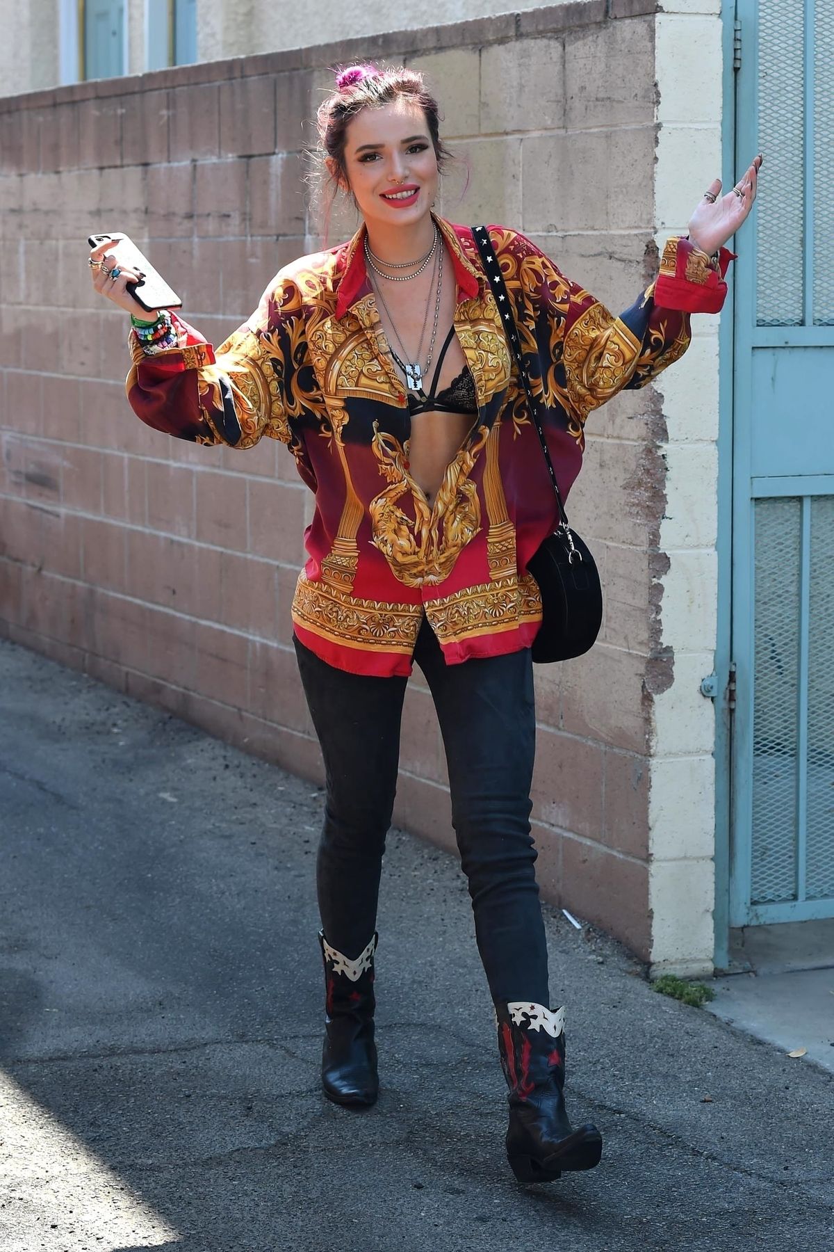 Bella Thorne Wants To Know If She Can Live