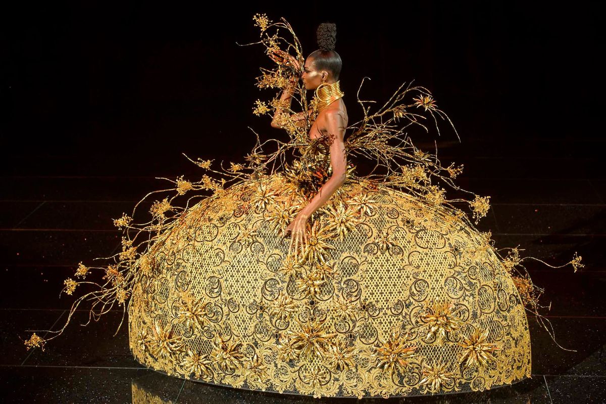 Guo Pei's Couture Show Yielded Glorious Photos (and Skirts)