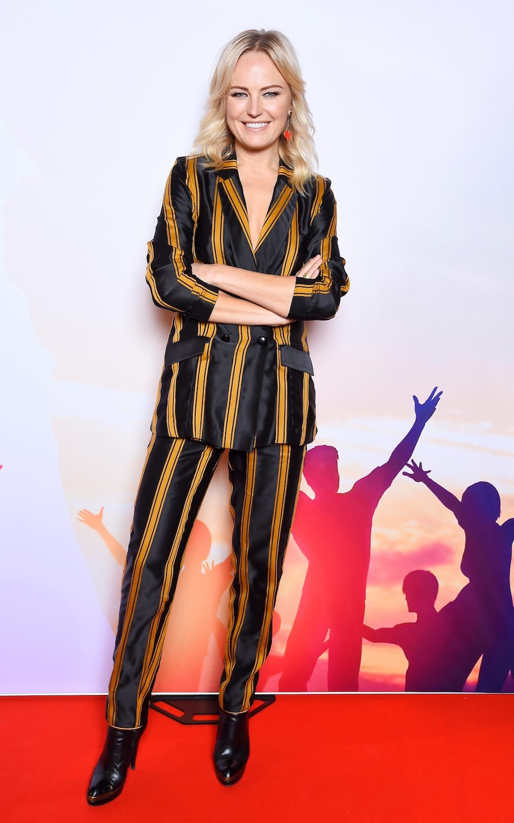 Malin Akerman is Very Striped In This Suit