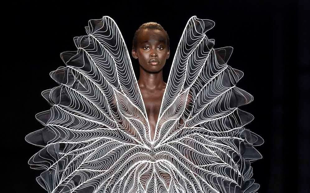 Who's Going to be Ballsy Enough to Wear Iris Van Herpen This Year?