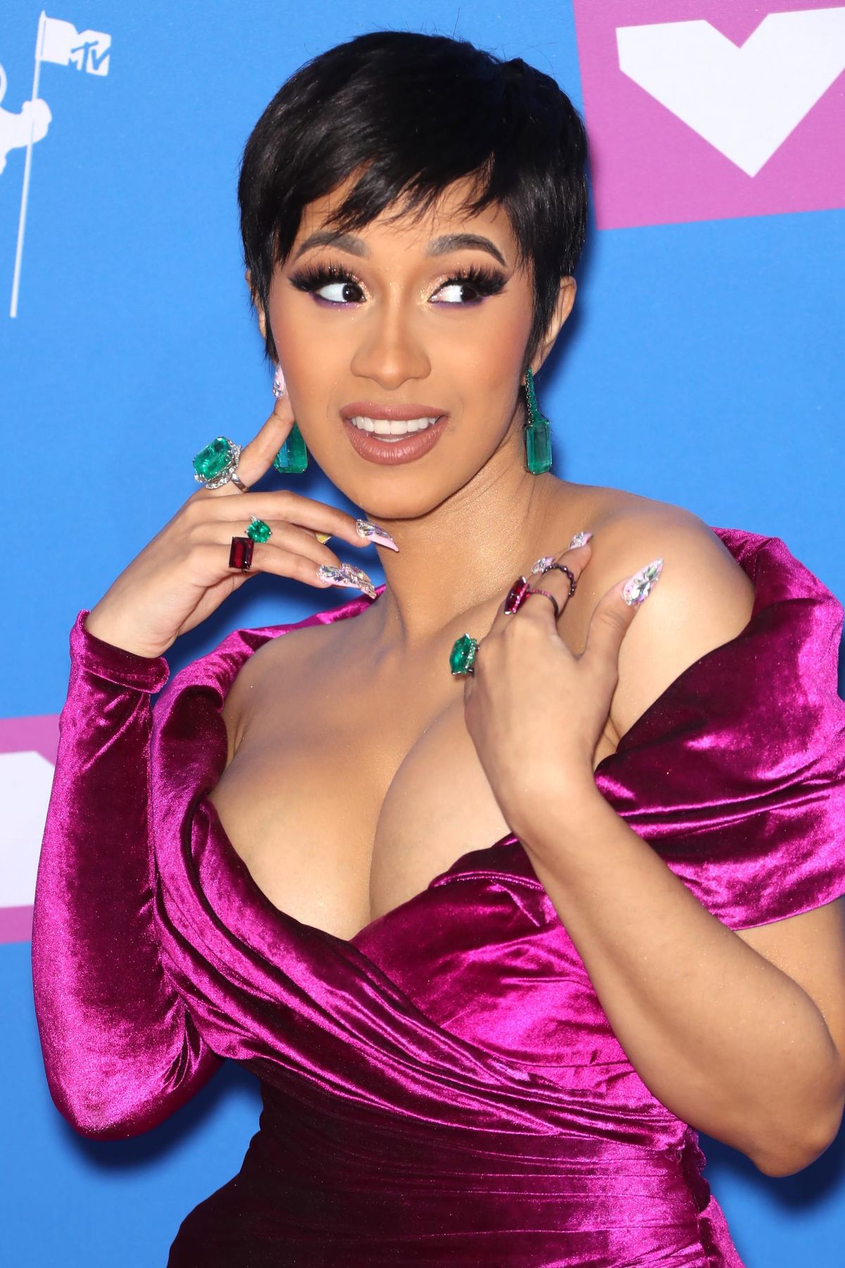 Cardi B Looks Great at the VMAs