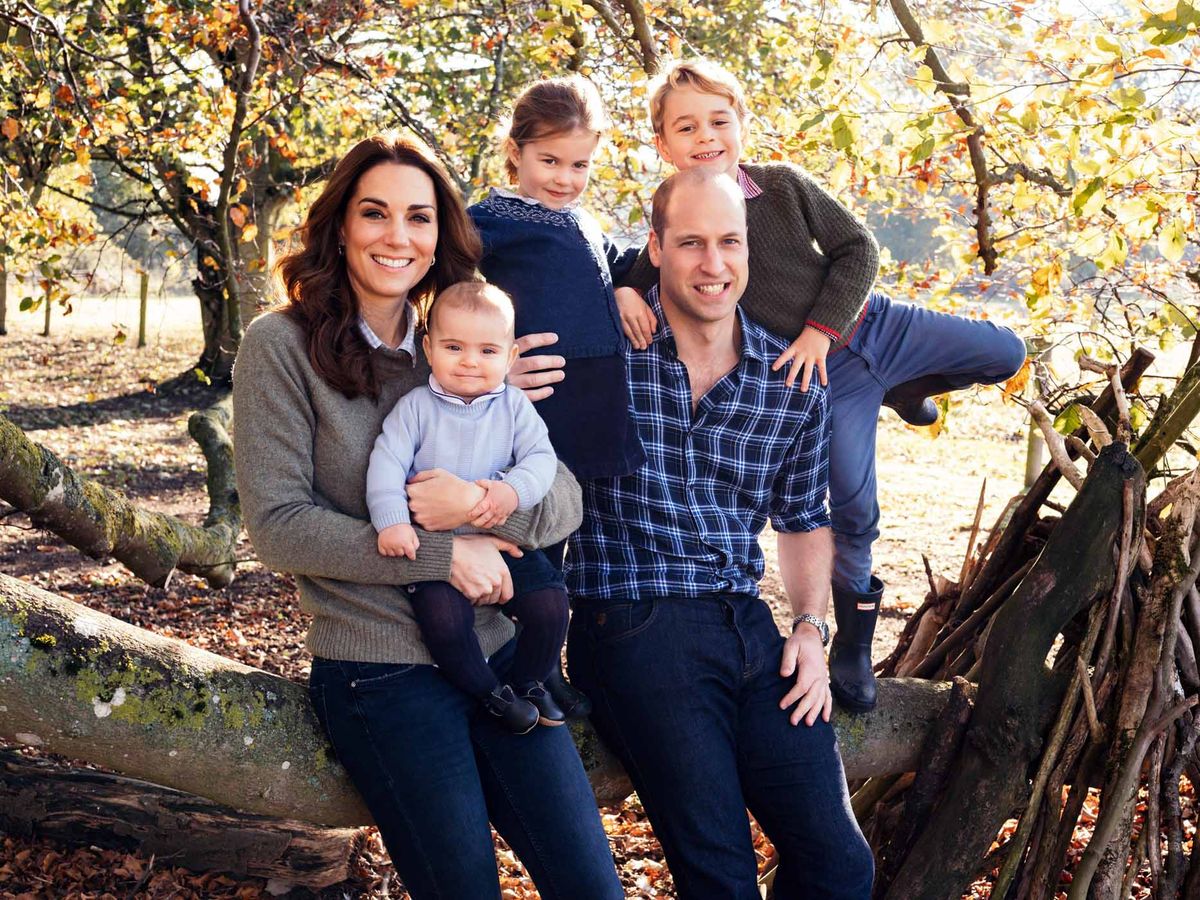Wills and Kate and Harry and Meghan Have Sent Out Their Holiday Cards
