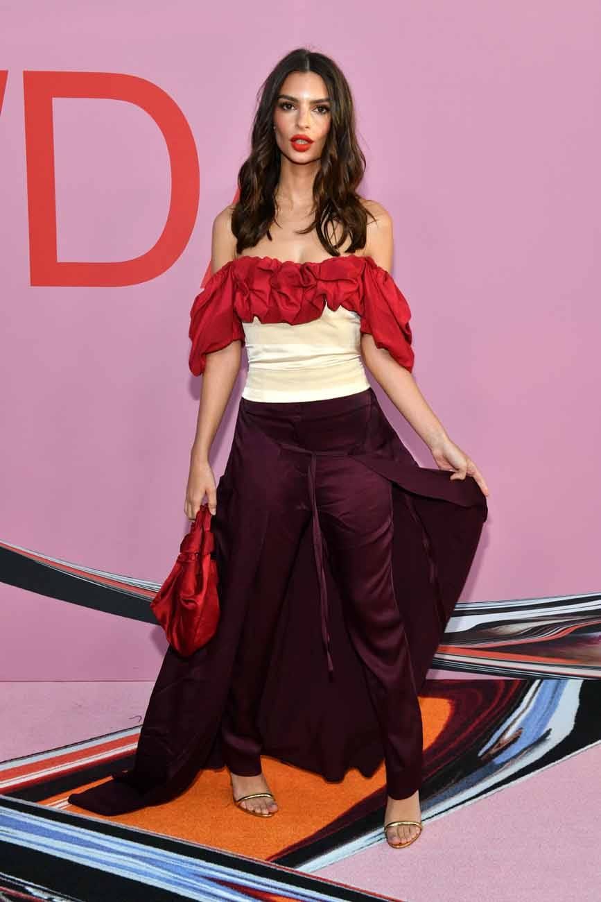 Emily Ratajkowski's Outfit Puts The "Hell" in Hellessy
