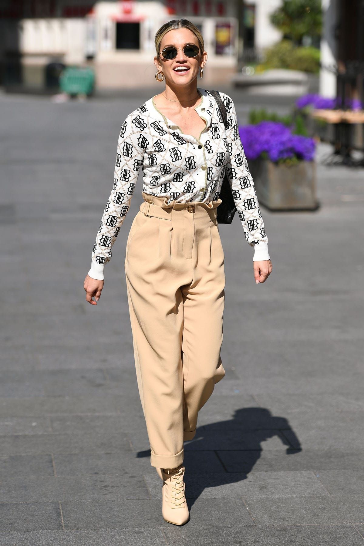It's Time for the Amanda Holden/Ashley Roberts Walking Around-Up