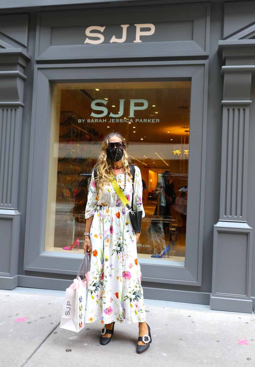 SJP's Summer Dress Is Cheery