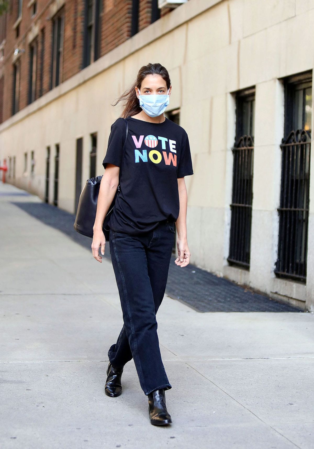 Let's Check In, Once Again, on What Katie Holmes Is Wearing to Walk Around NYC
