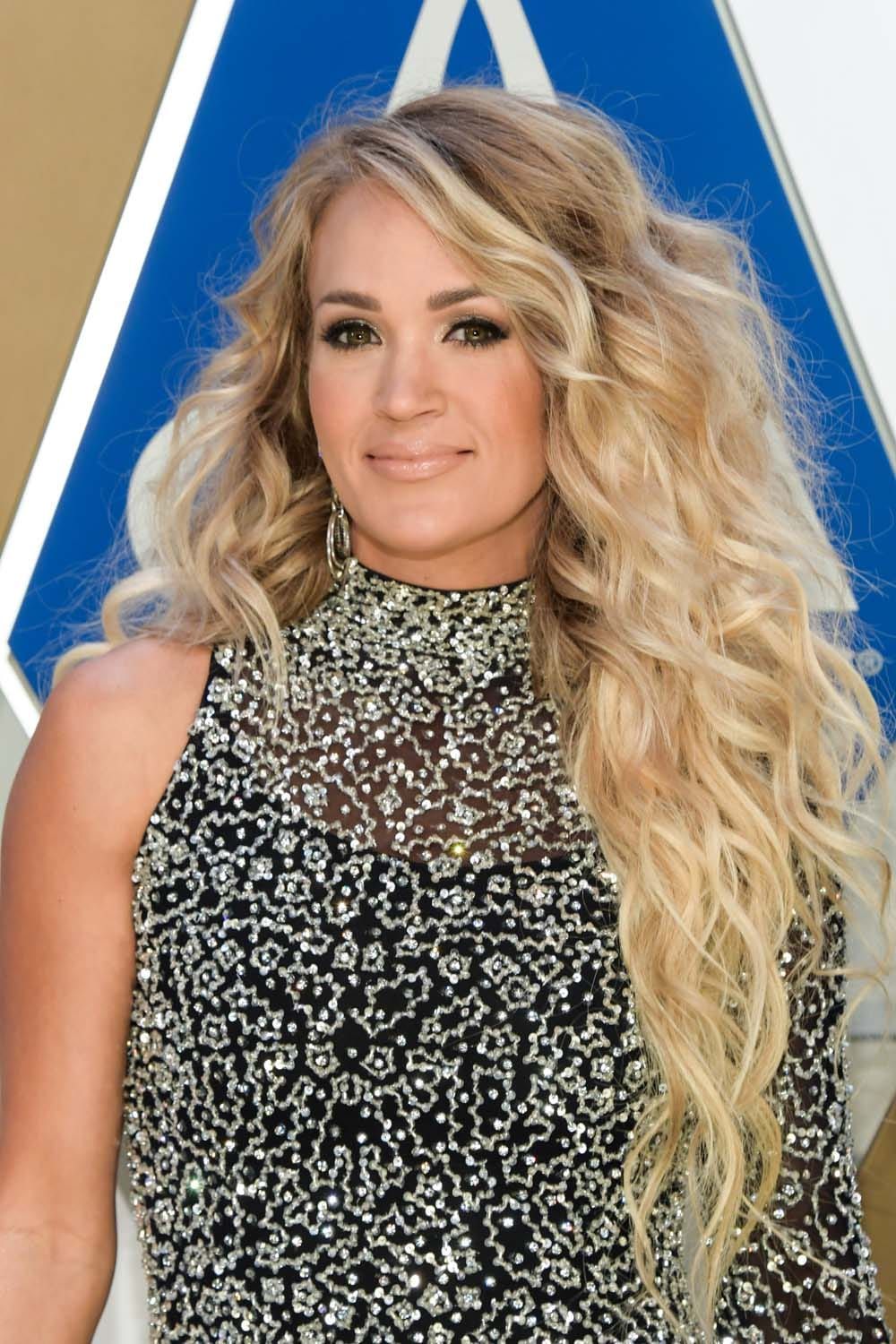 Scrolldown Unfug: Carrie Underwood at the CMAs