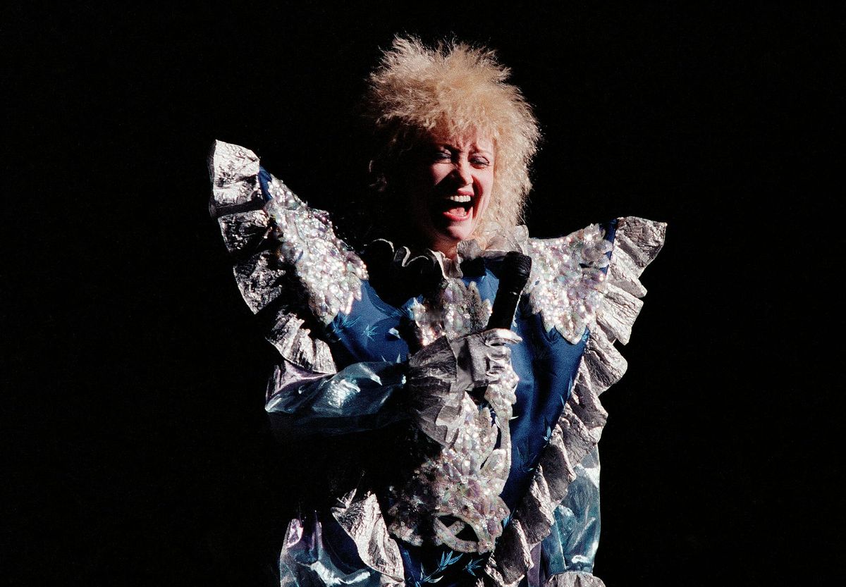 34 Years Ago, Phyllis Diller Was The Very Picture of Our Pandemic