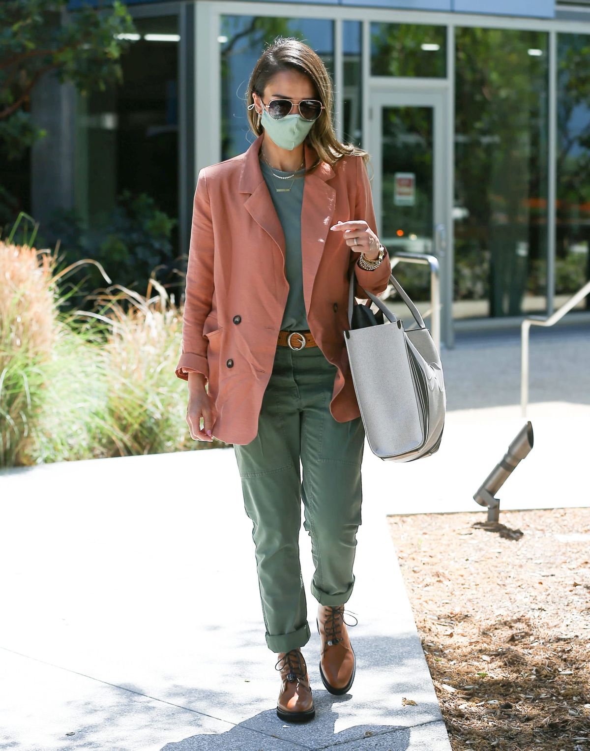 Jessica Alba Looks Kicky and Reasonable Walking Around