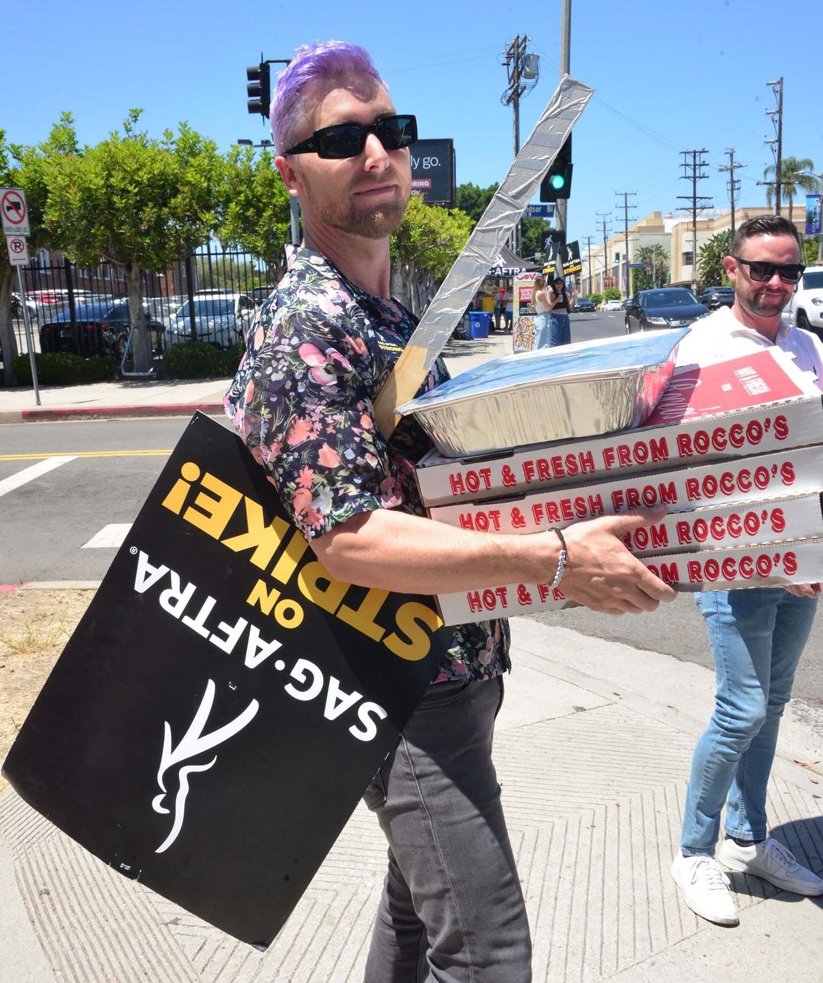 Daily Strike Update: Lance Bass Brought Pizza