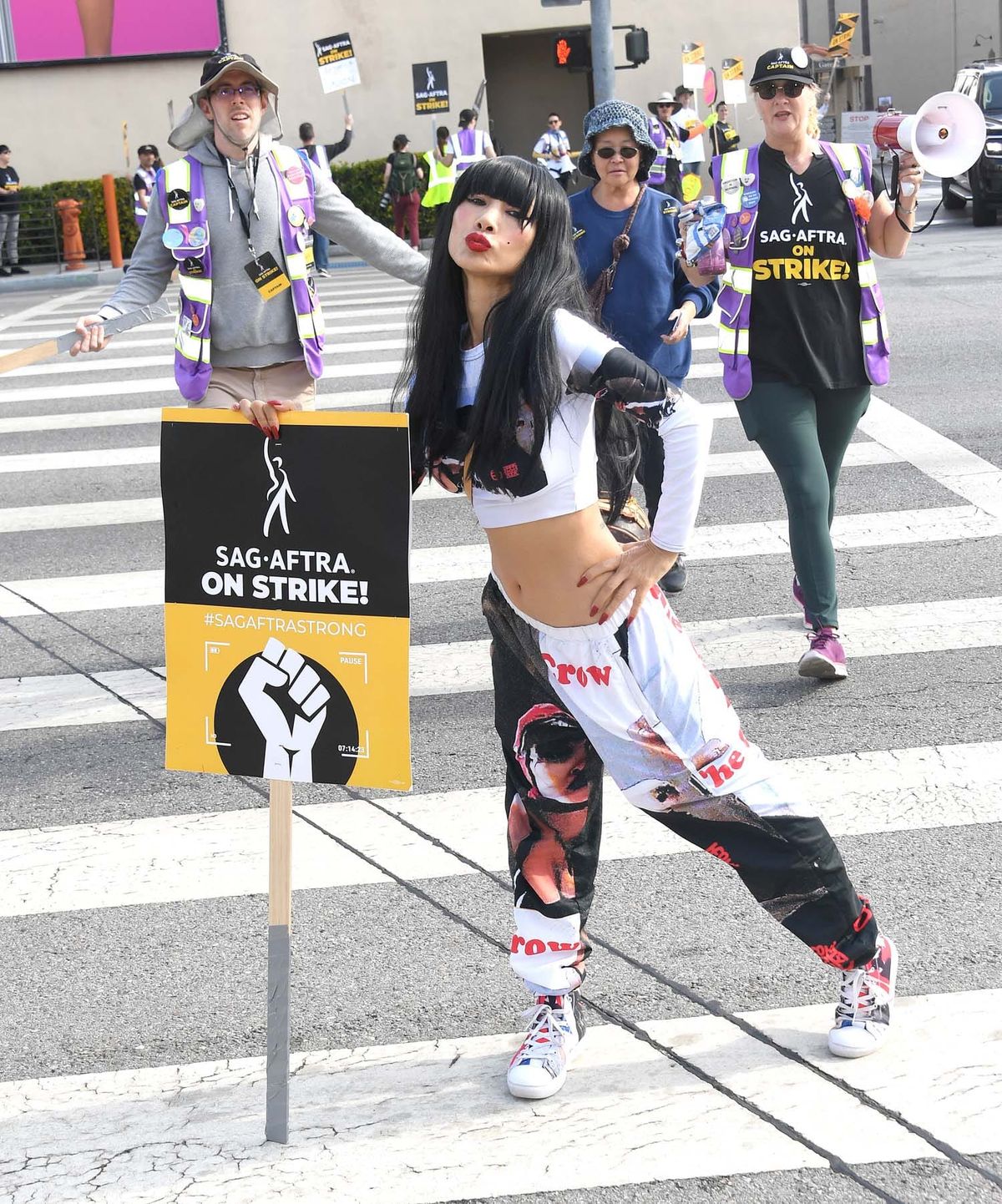 The Strike Is Over! Everybody Have Fun Tonight!!!!!
