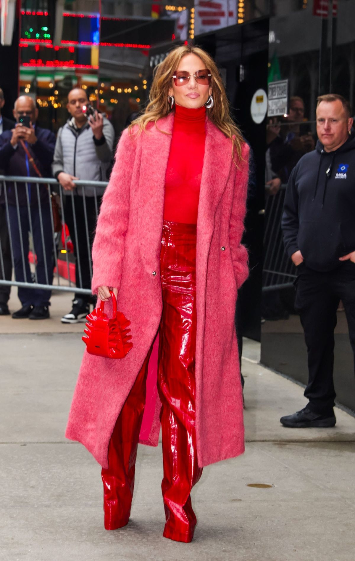 While Ben Yelled at People at Tom Brady's Roast, J.Lo Calmly Exited Buildings in NYC