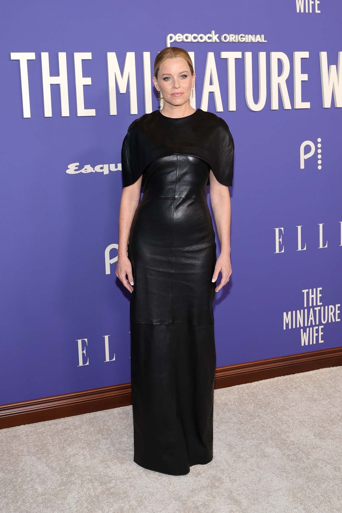 Elizabeth Banks Is "The Miniature Wife"