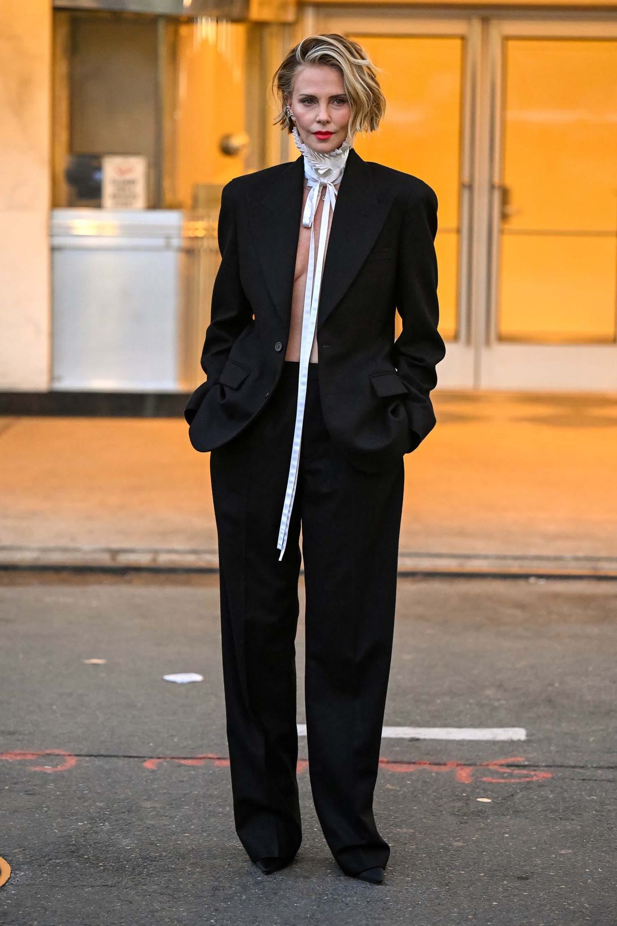 Charlize Wore a Ruff from Dior Homme