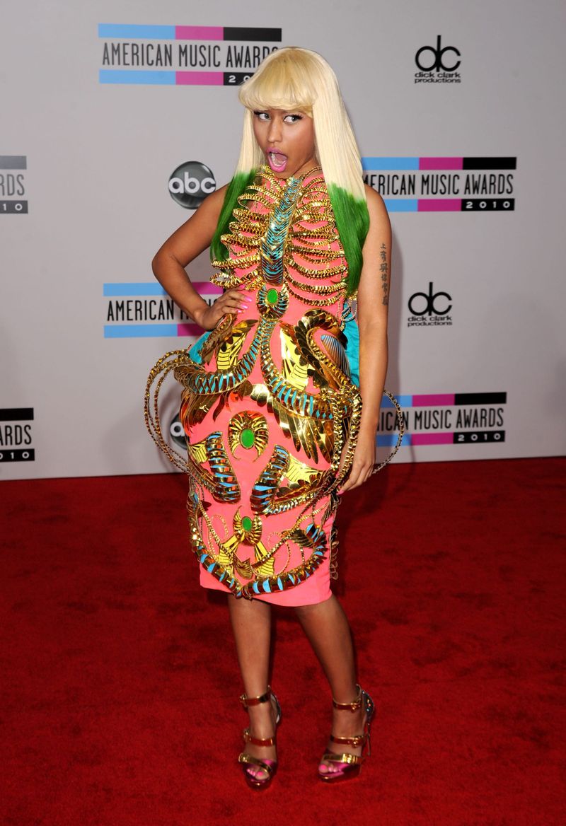 American Music Awards Fug Carpet: Nicki Minaj