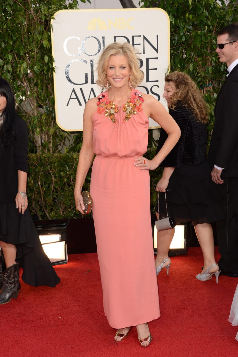 Golden Globes Fug Carpet: Anna Gunn