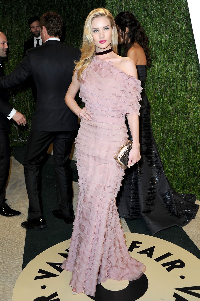 Oscars Fug Carpet: Rosie Huntington-Whiteley