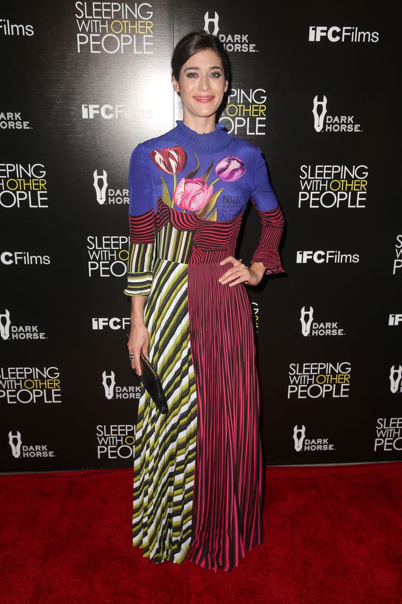 lizzy caplan sleeping with other people